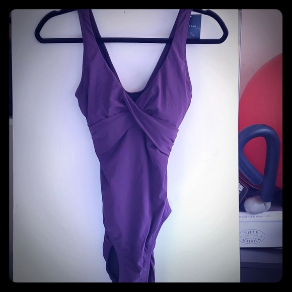 NWT Beautiful Lands End Swimsuit Tummy Control Size 2, NWT👙 - Picture 3 of 10